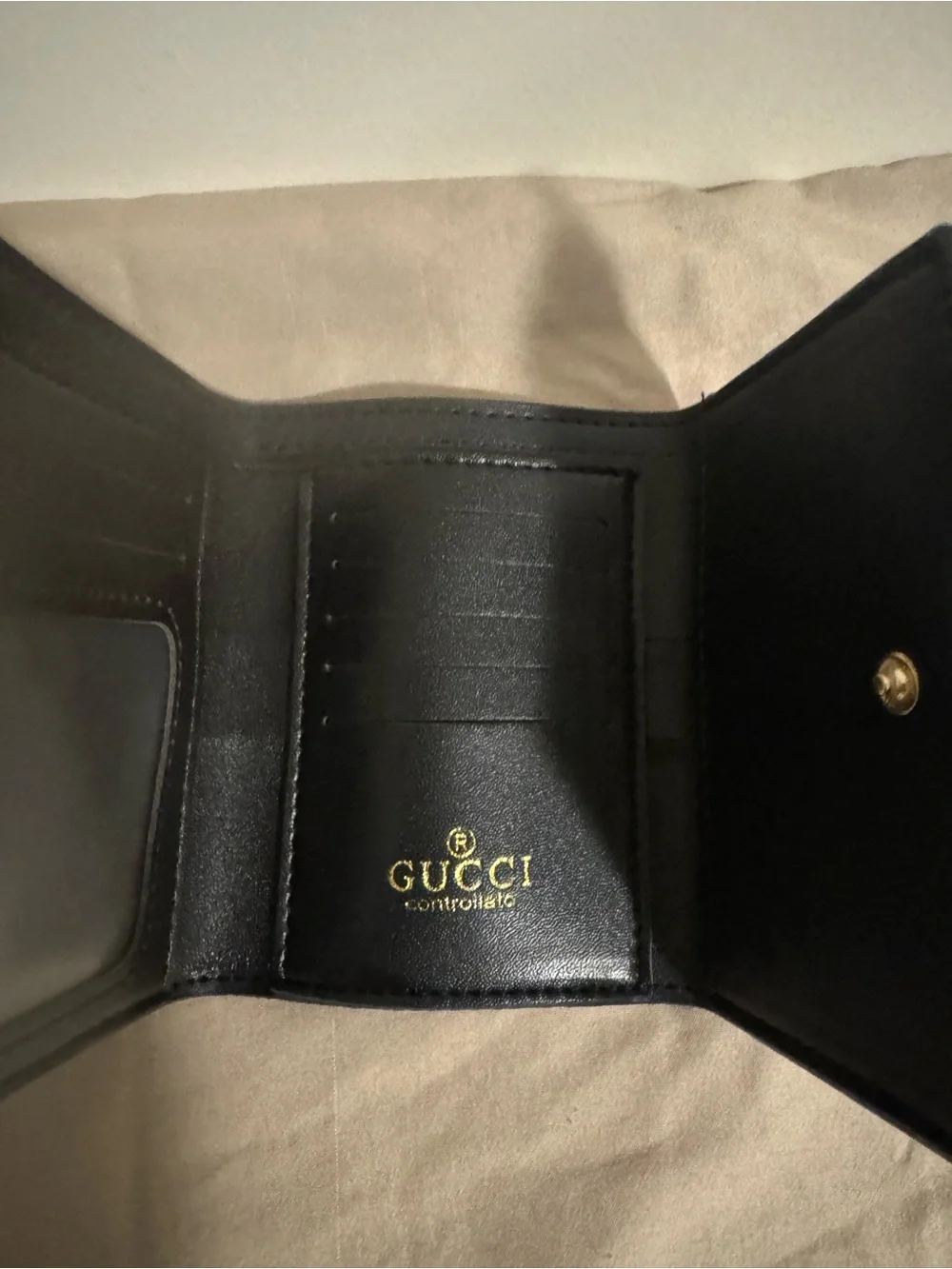 Gucci classic trifold